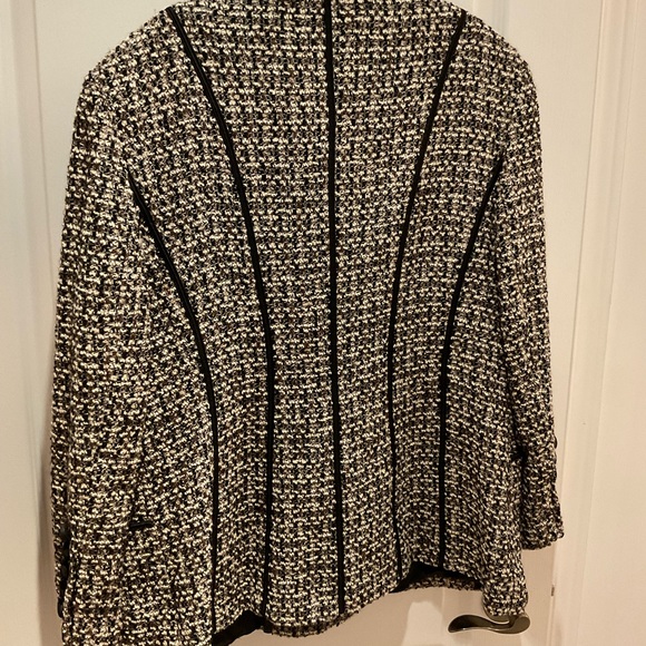 Louis Feraud tweed blazer - Picture 2 of 2